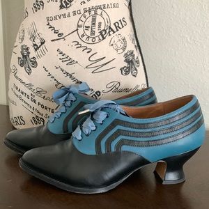 American duchess Blue leather gibson shoes